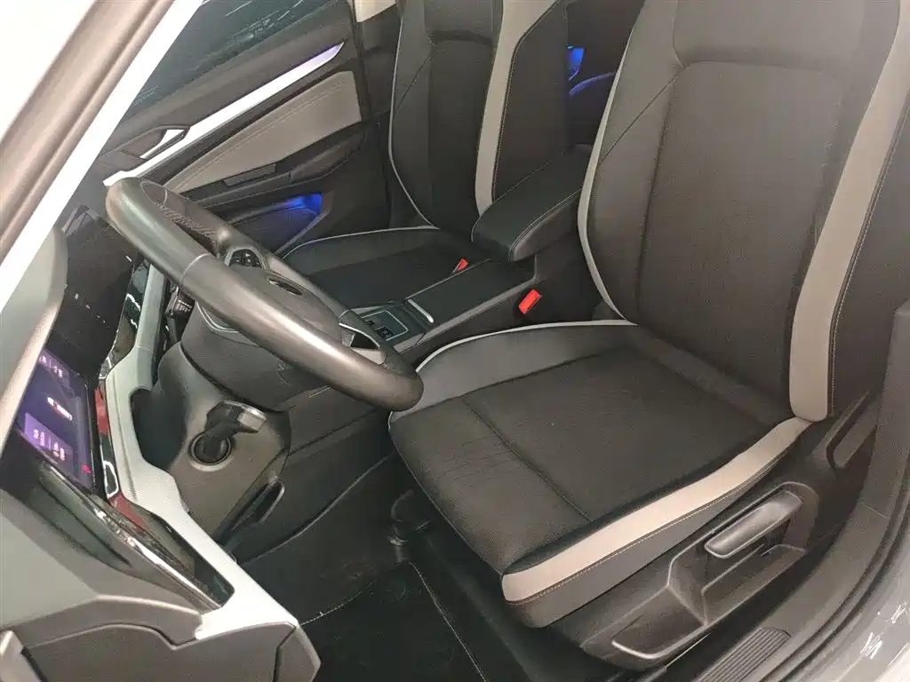 Volkswagen Golf 2023 Facelift 280TSI DSG Pro фото 11