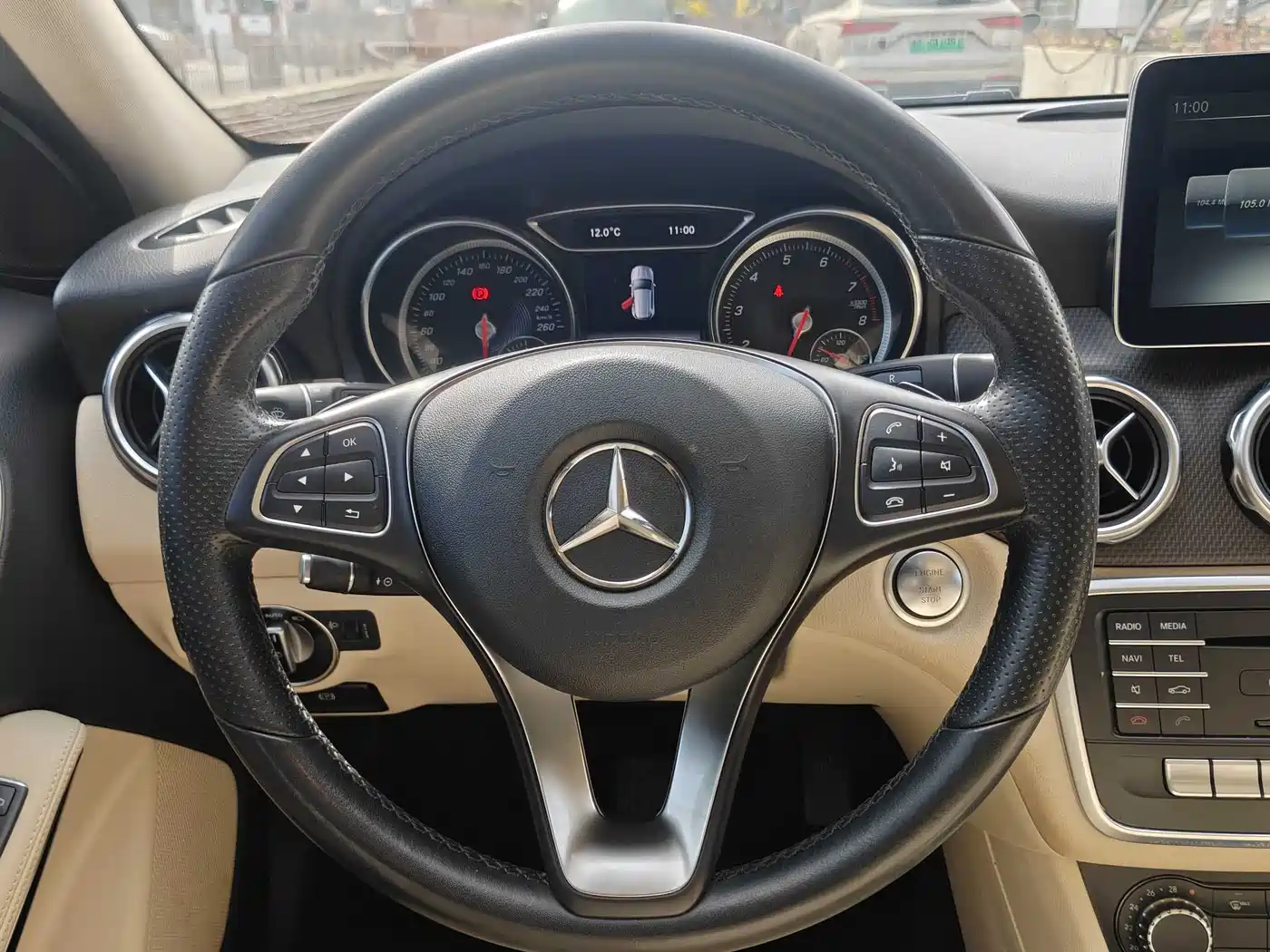 Mercedes-Benz GLA 2017 GLA 200 Dynamic фото 13