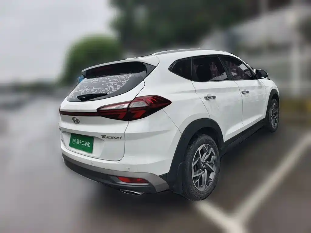 Фото 4 - Hyundai Tucson