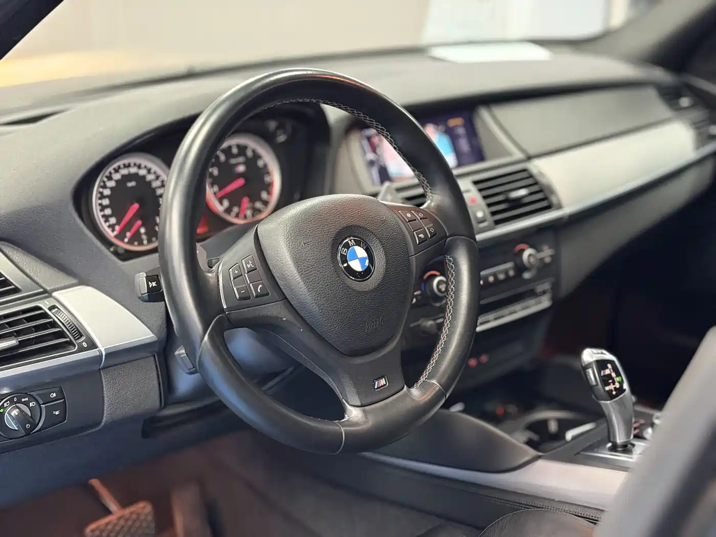 BMW X5 M 2010 X5 M фото 7
