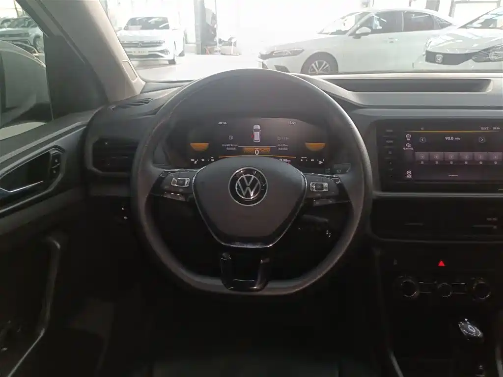 VOLKSWAGEN TU KAI