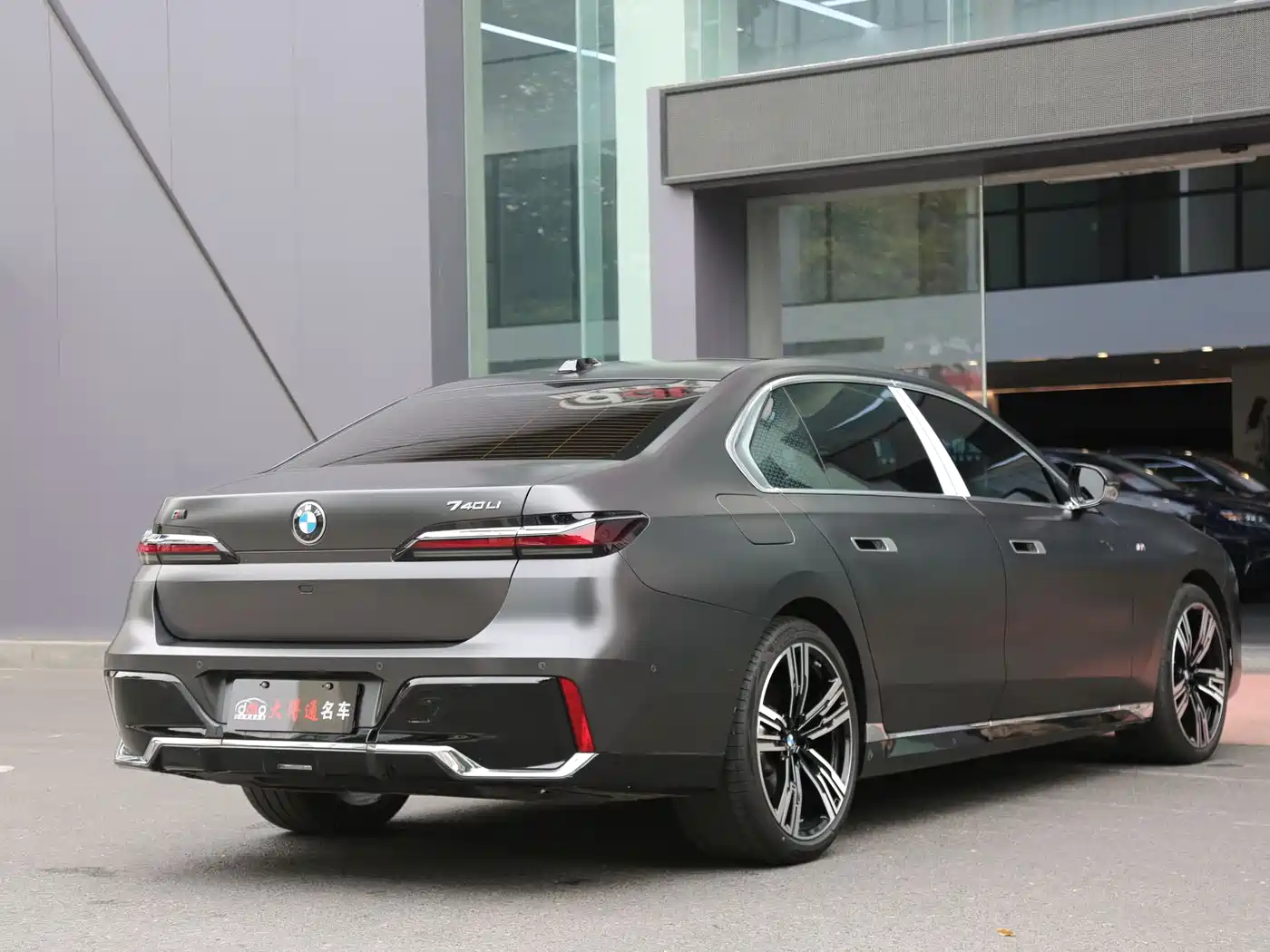 BMW 7 Series 2023 740Li Exclusive M Sport Package фото 3