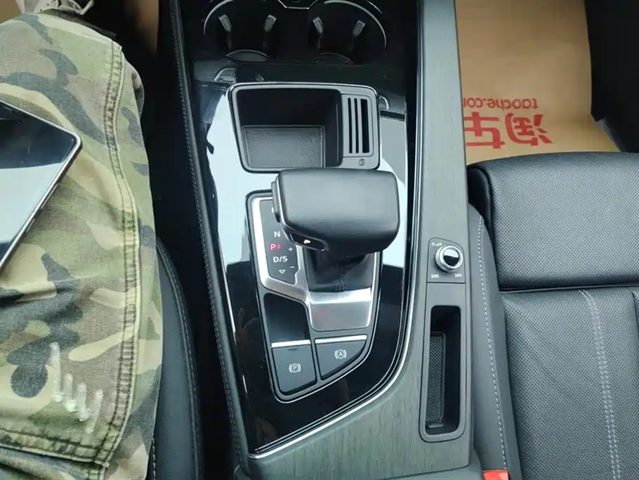 Audi A4L 2023 40 TFSI Luxury Sport фото 16