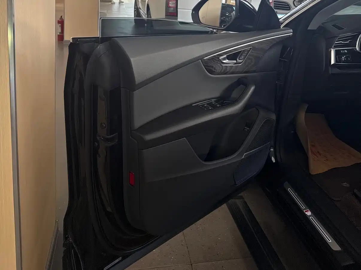 Audi Q8 2021 2021 Model 55 TFSI Luxury Dynamic