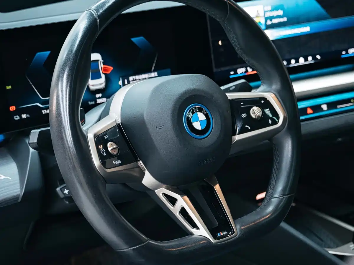 BMW i5 2024 eDrive 35L Premium Model M Sport Package фото 16