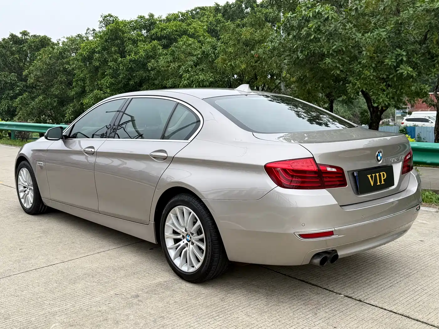 BMW 5 Series 2014 525Li Luxury Design Package фото 9
