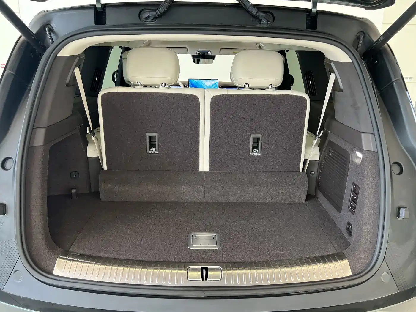 Denza N9 2026 2025 Model Prestige Edition