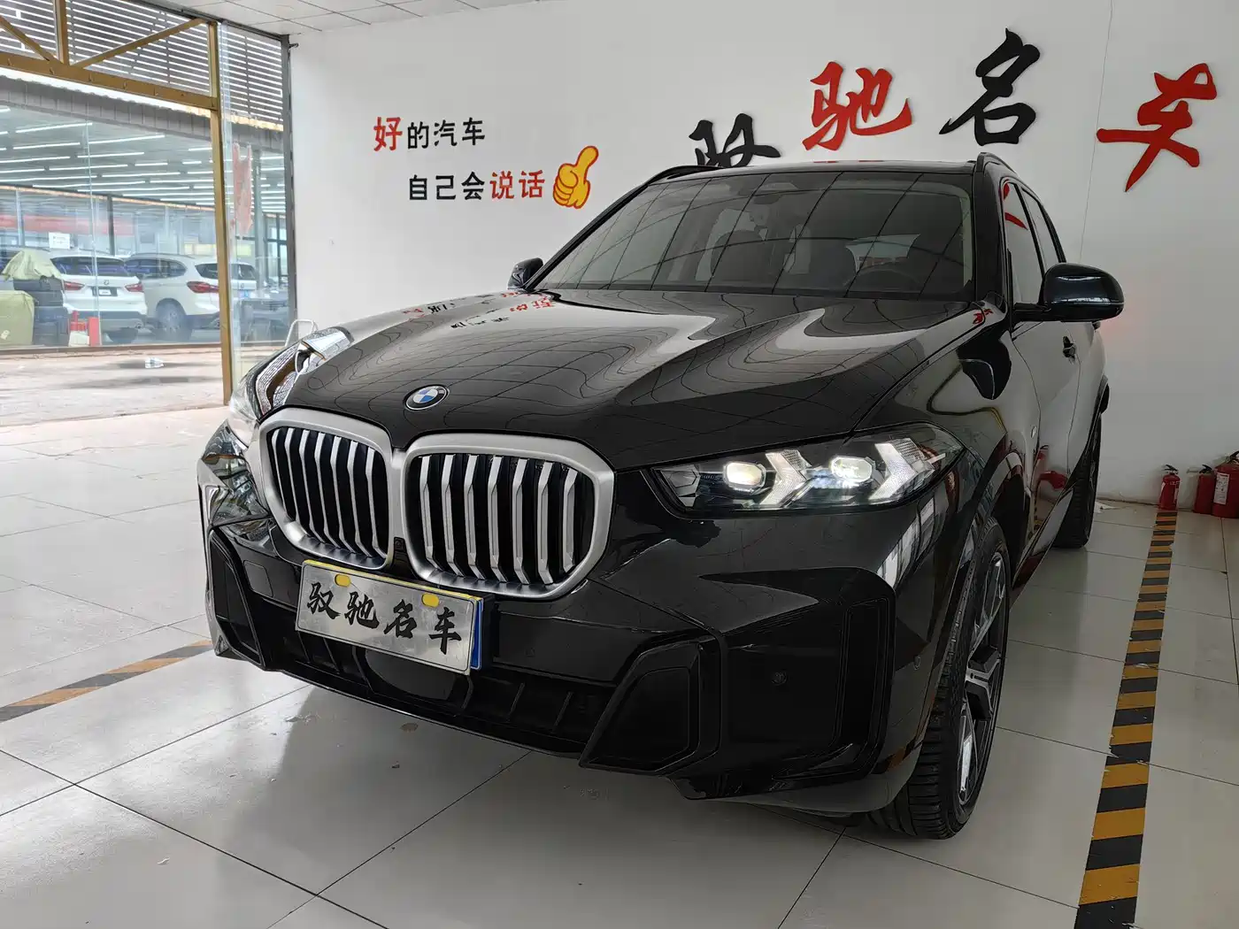 BMW X5 2023 xDrive 30Li Premium M Sport Black Night Package фото 2