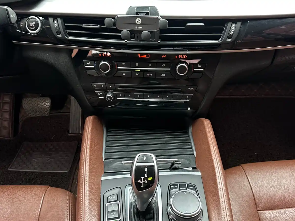 BMW X6 2017 xDrive35i Leading фото 11