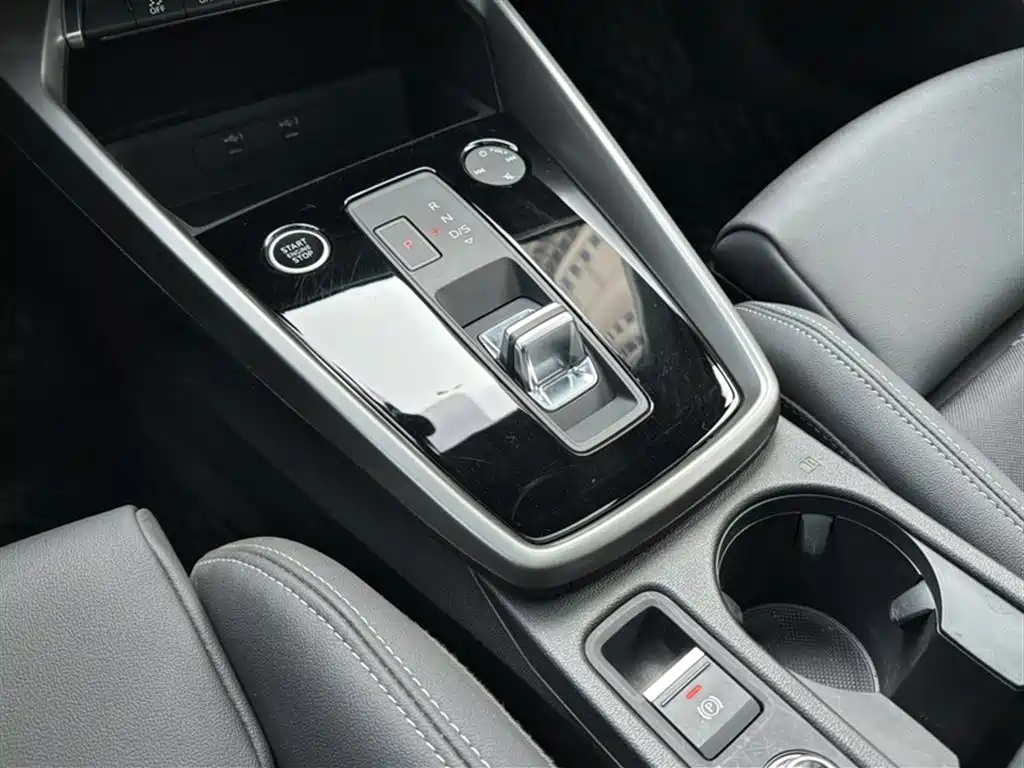 Audi A3 2024 Model A3L Limousine 35 TFSI Fashion Sport фото 18