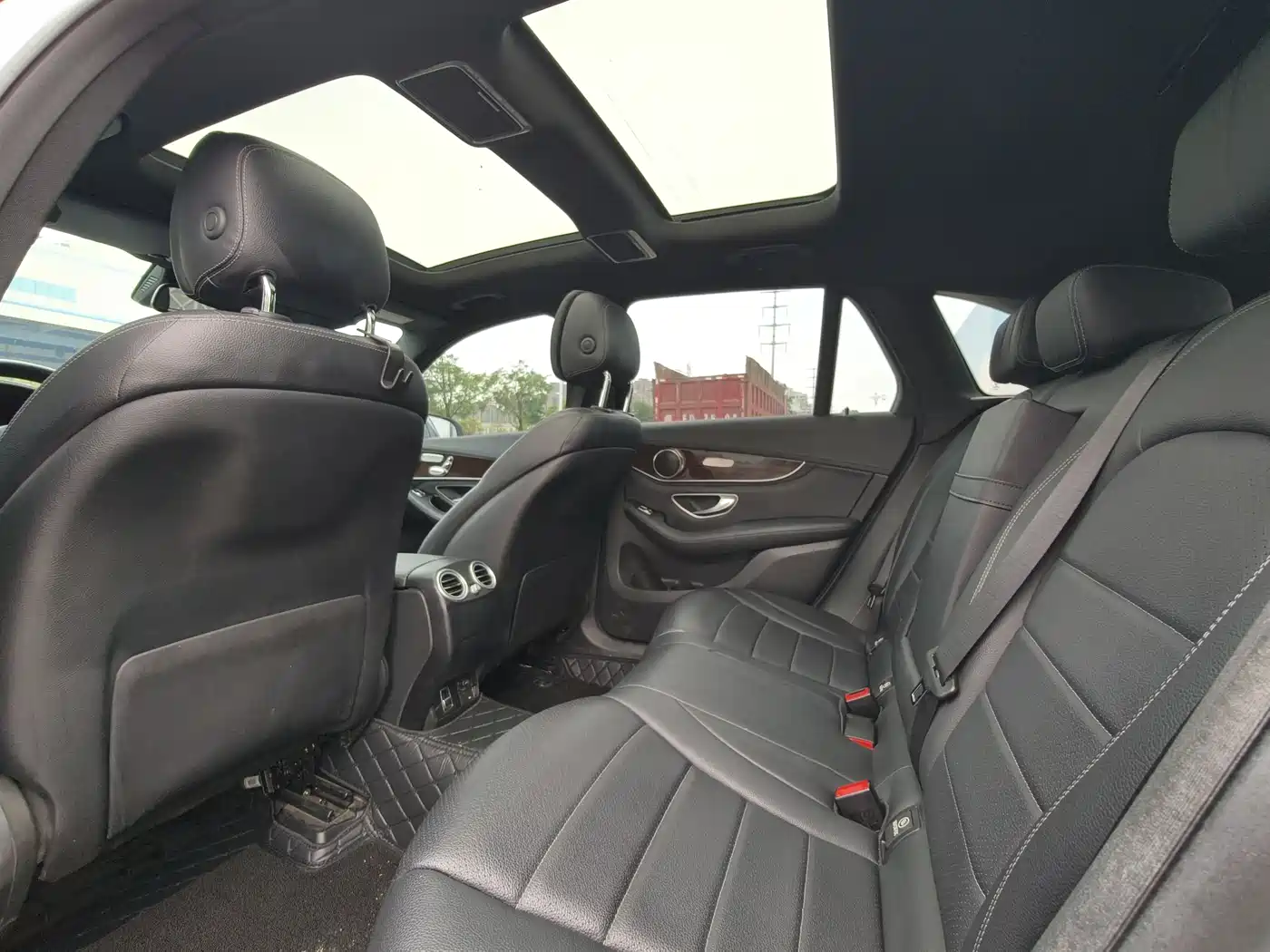 Mercedes-Benz GLC 2019 GLC 260 L 4MATIC Luxury фото 5