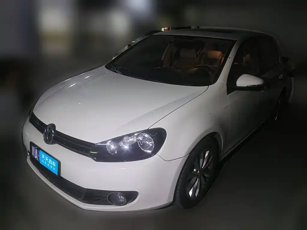 Фото 1 - Volkswagen Golf