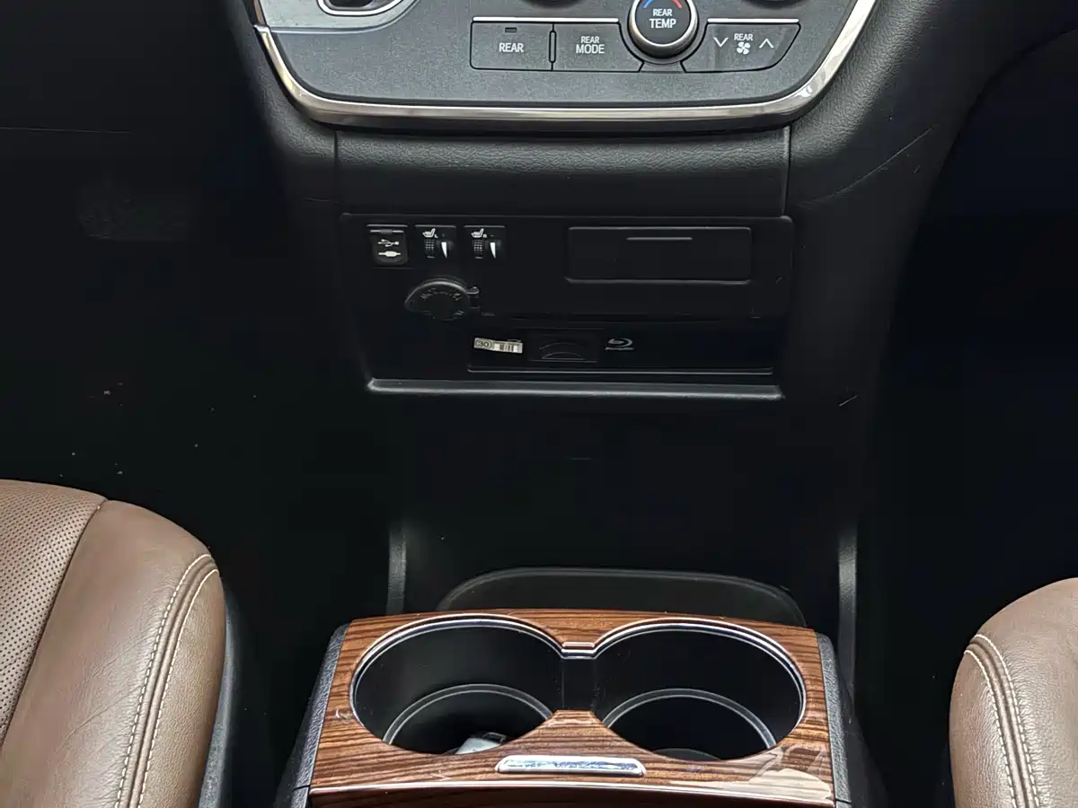 Toyota Sienna 2017 2015 3.5L 4WD L
