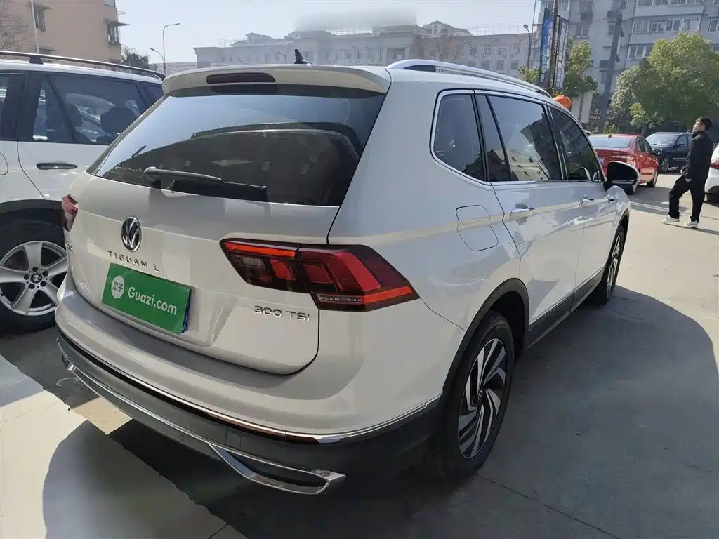 Volkswagen Tiguan L 2023 300TSI Automatic 2WD Smart Enjoyment Edition фото 7