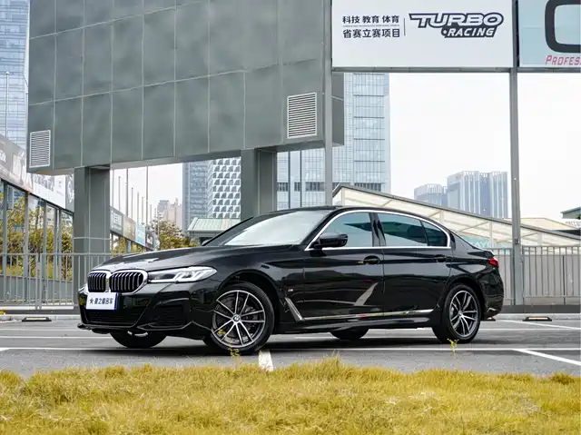 BMW 5 2-й рестайлинг, 525Li, M Спорт-пакет