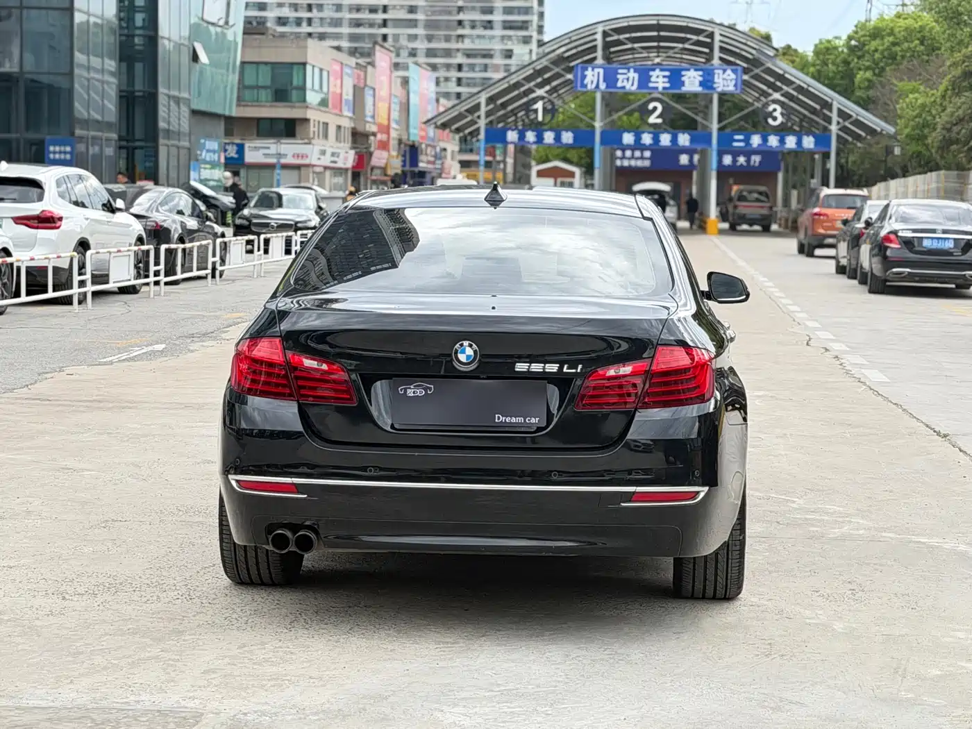 BMW 5 Series 2017 525Li Luxury Design Package фото 10