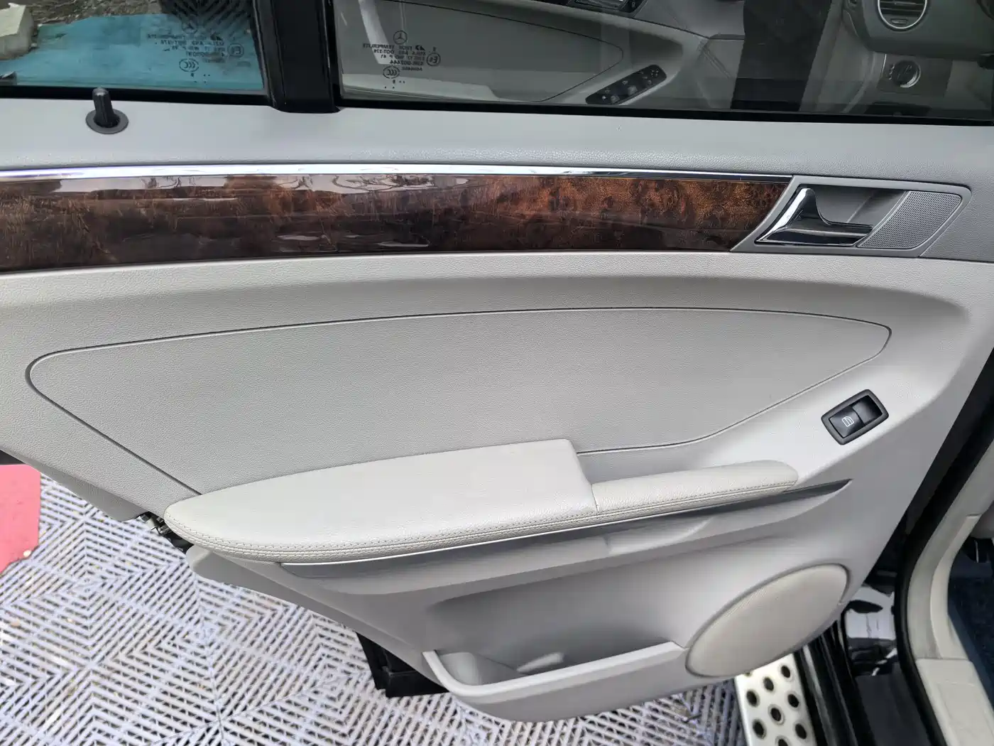 Mercedes-Benz M-Class 2008 Model ML 500 4MATIC фото 7