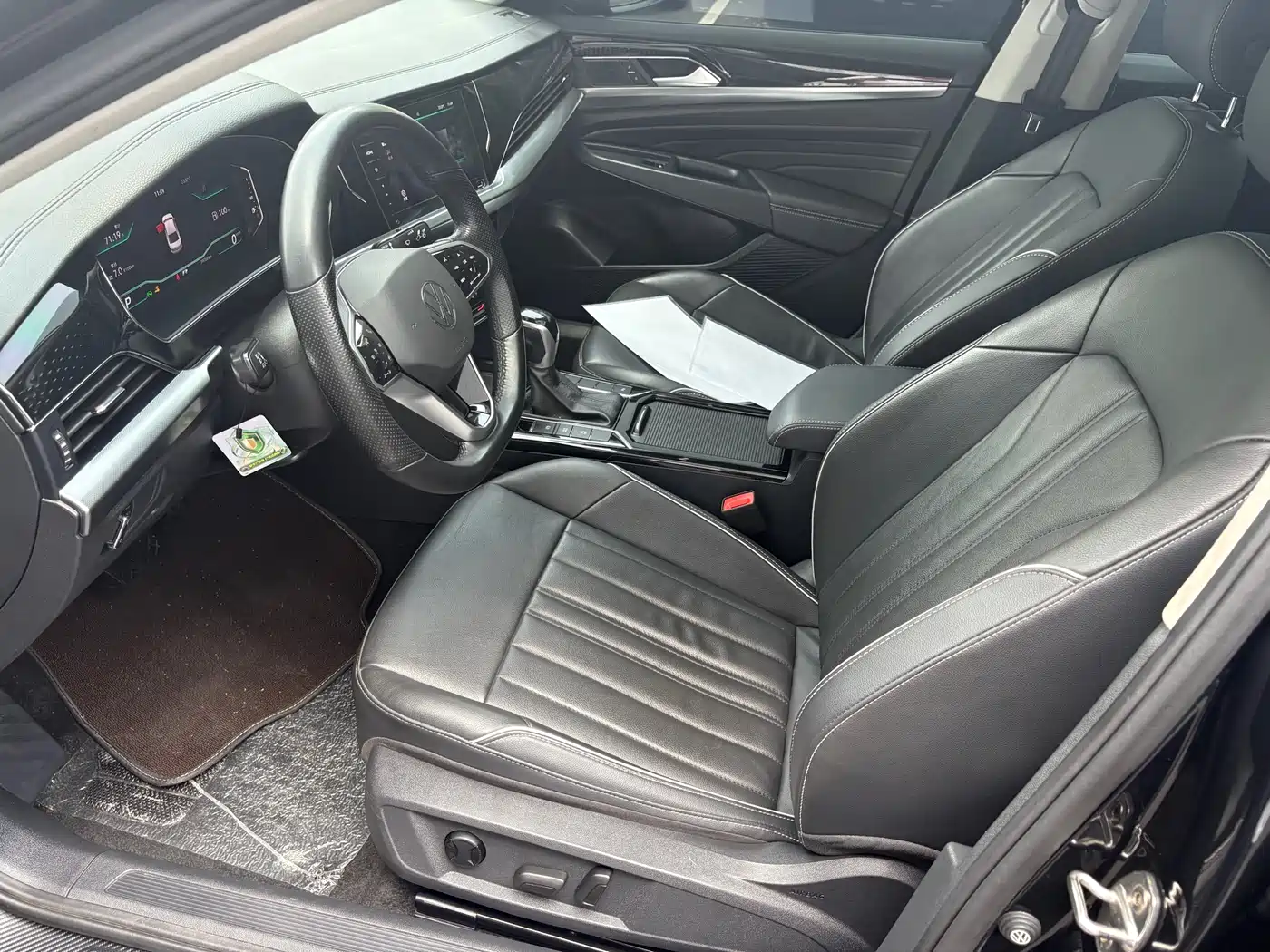 Volkswagen Passat 2023 Facelift 330TSI Starlight Elite Edition фото 4