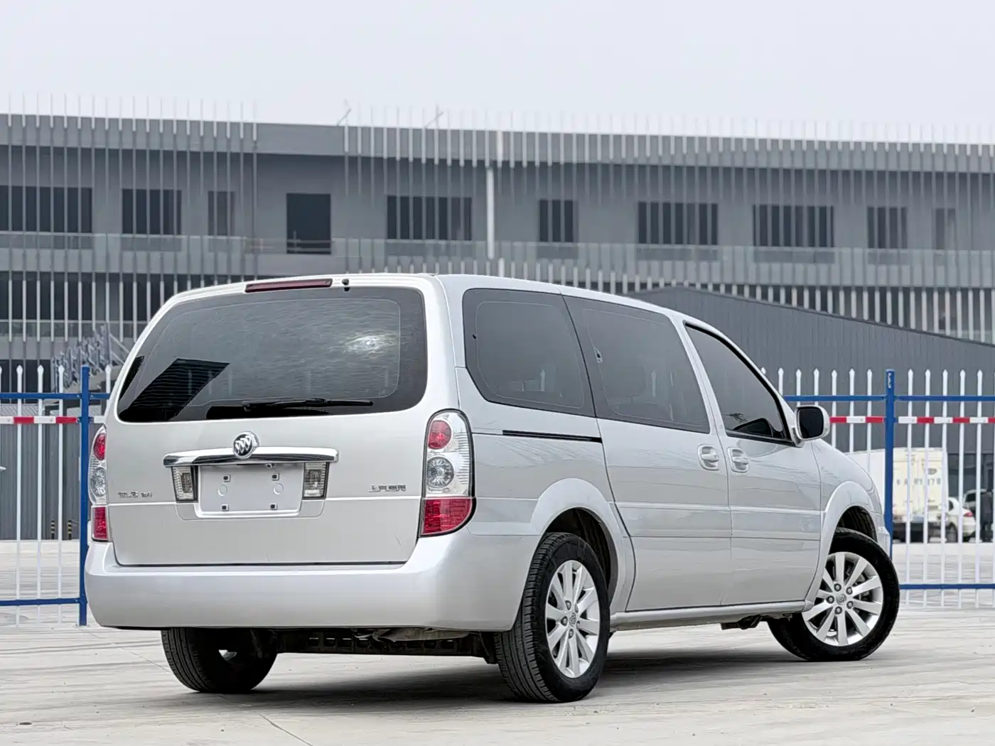 Buick GL8 2014 2.4L Classic Edition фото 9