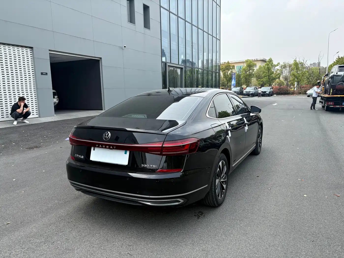 Volkswagen Passat 2023 Facelift 330TSI Starlight Elite Edition фото 14