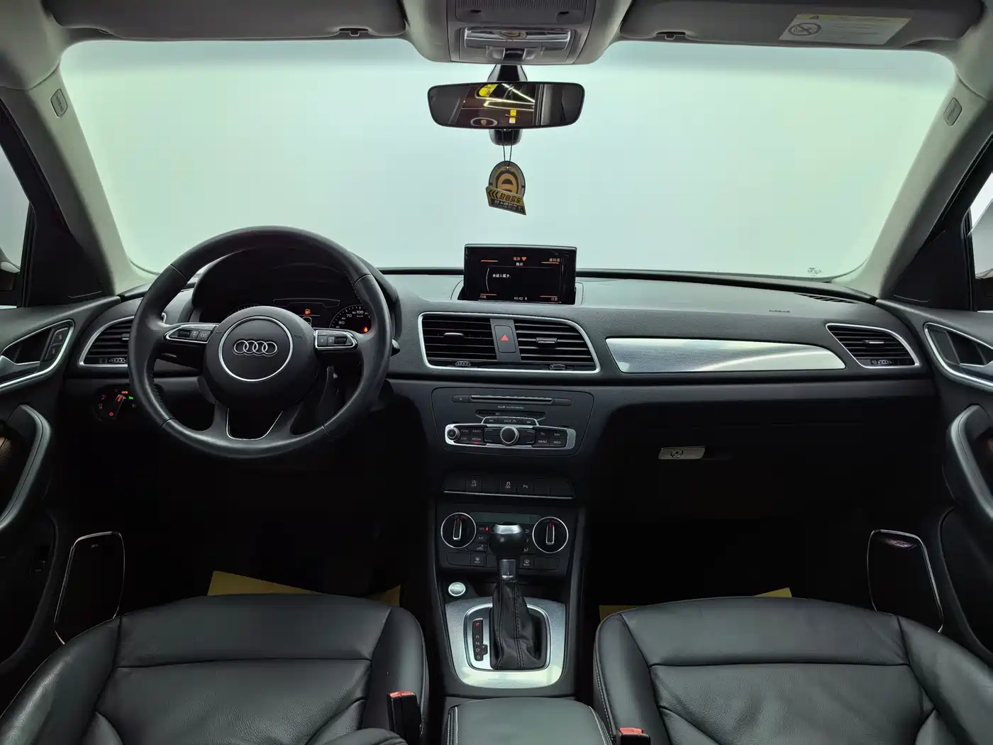 Audi Q3 2018 30th Anniversary Edition 30 TFSI Style фото 13