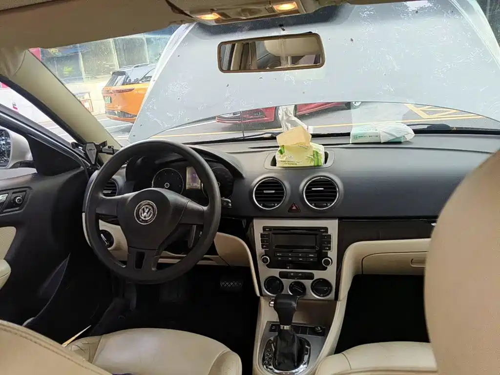 Volkswagen Lavida 2011 2011 1.6L Automatic Pinya Edition