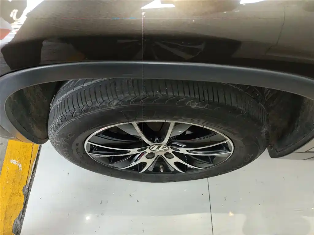 Volkswagen Tiguan 2015 2.0TSI Automatic 4WD Luxury фото 23