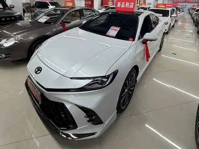 TOYOTA CAMRY
