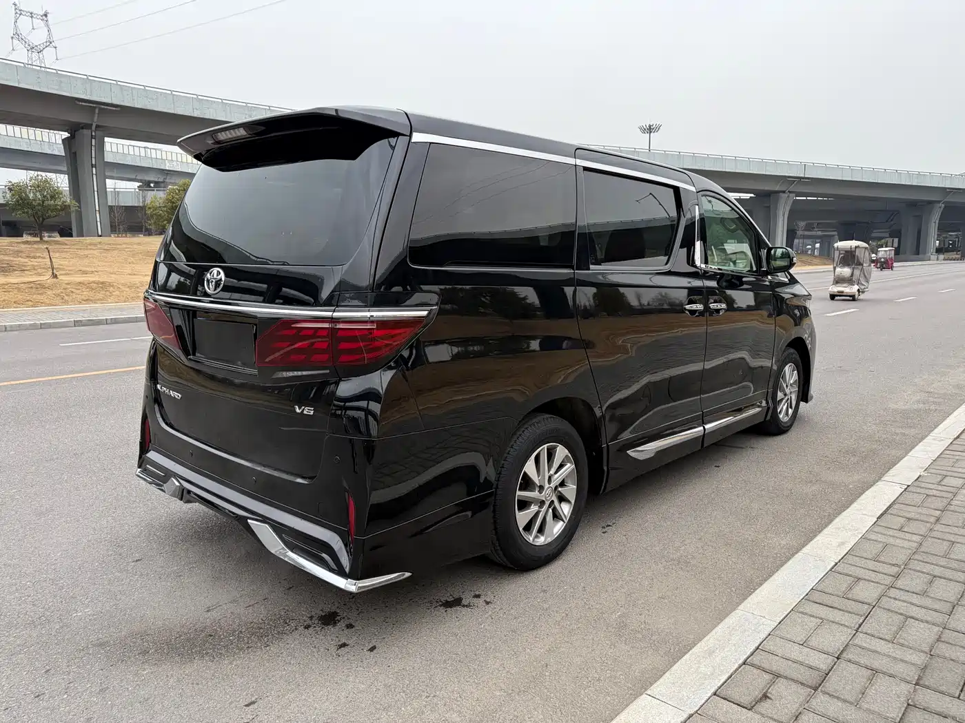 Toyota Alphard 2012 3.5L Luxury Edition фото 7