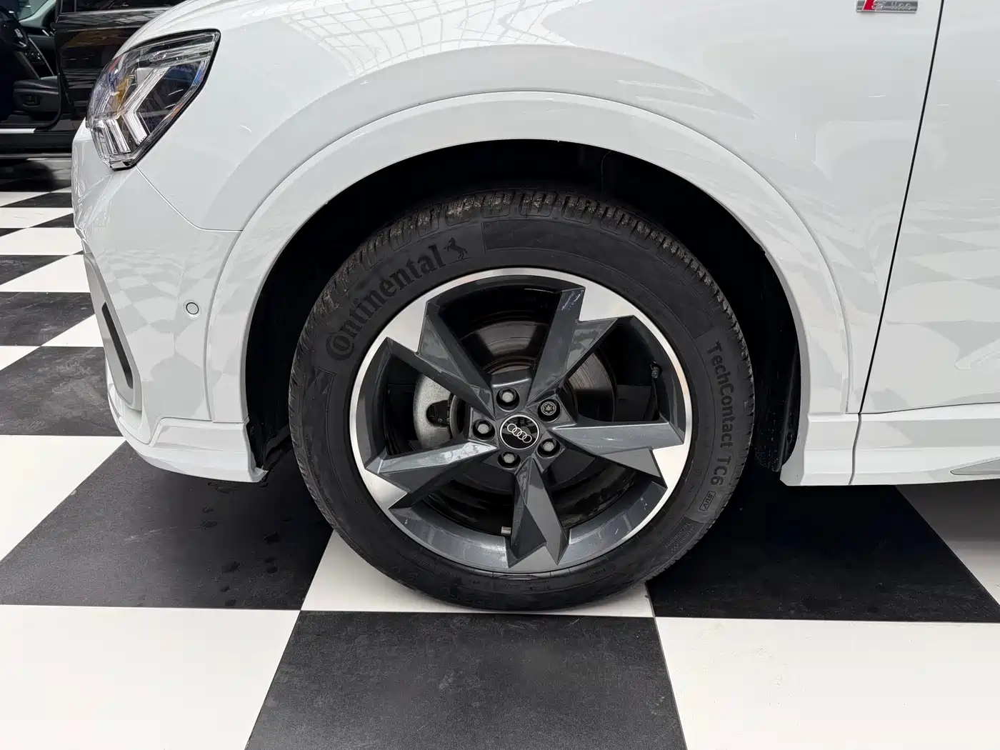 Audi Q3 2023 35 TFSI Fashion Dynamic (1.4T) фото 19