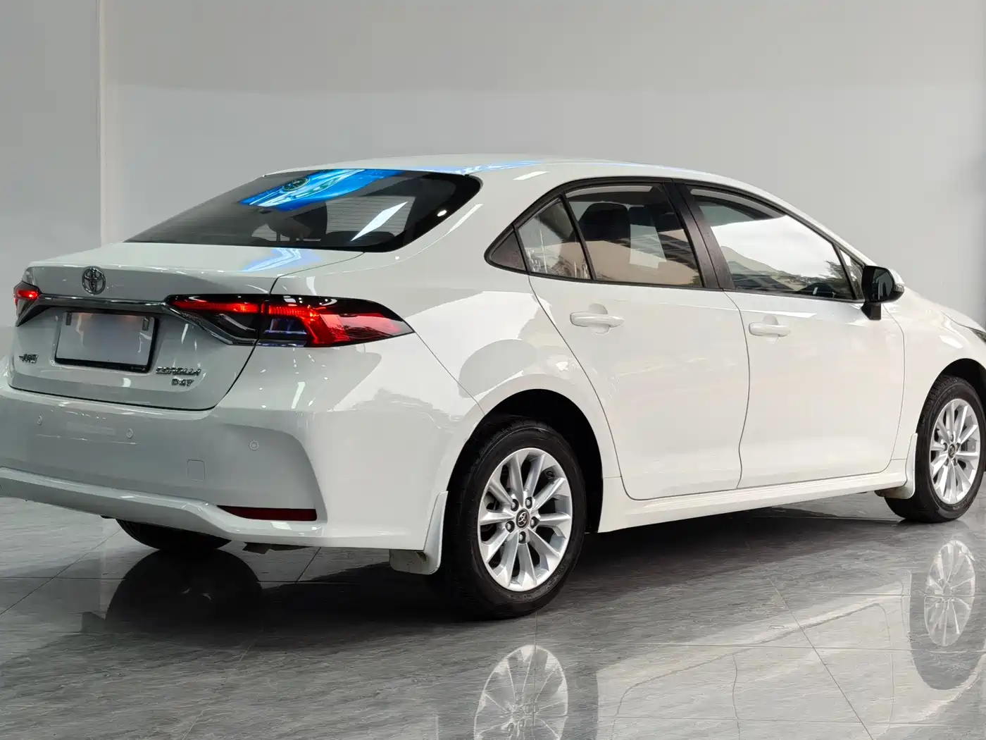 Toyota Corolla 2021 1.2T S-CVT Elite PLUS Edition фото 3