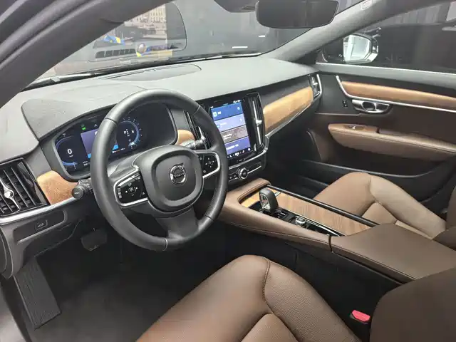 Volvo S90 2025 B5 Zhiyi Luxury Edition — фото 5