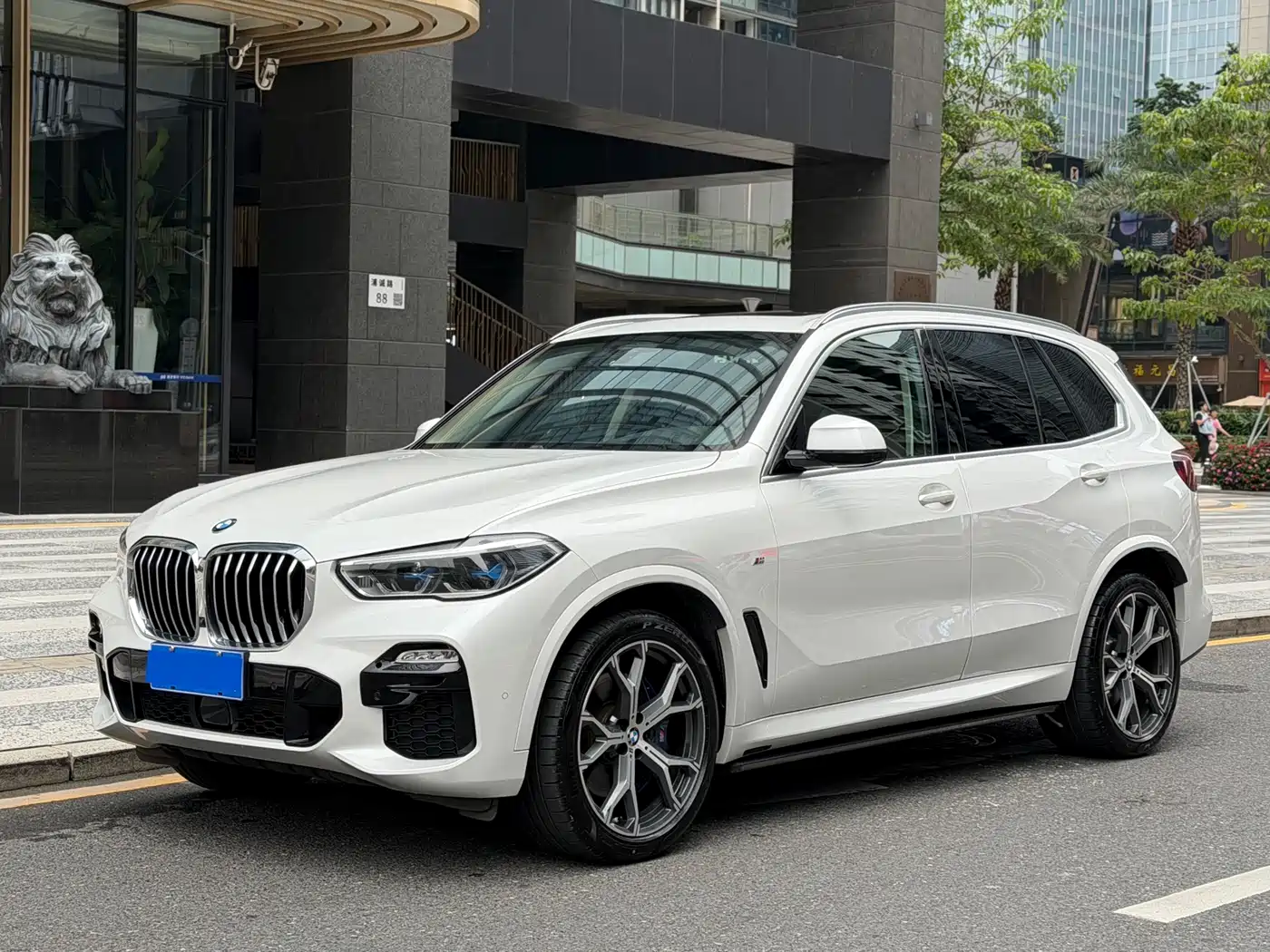 BMW X5 (Import) 2021 Facelift xDrive40i Exclusive M Sport Package фото 2