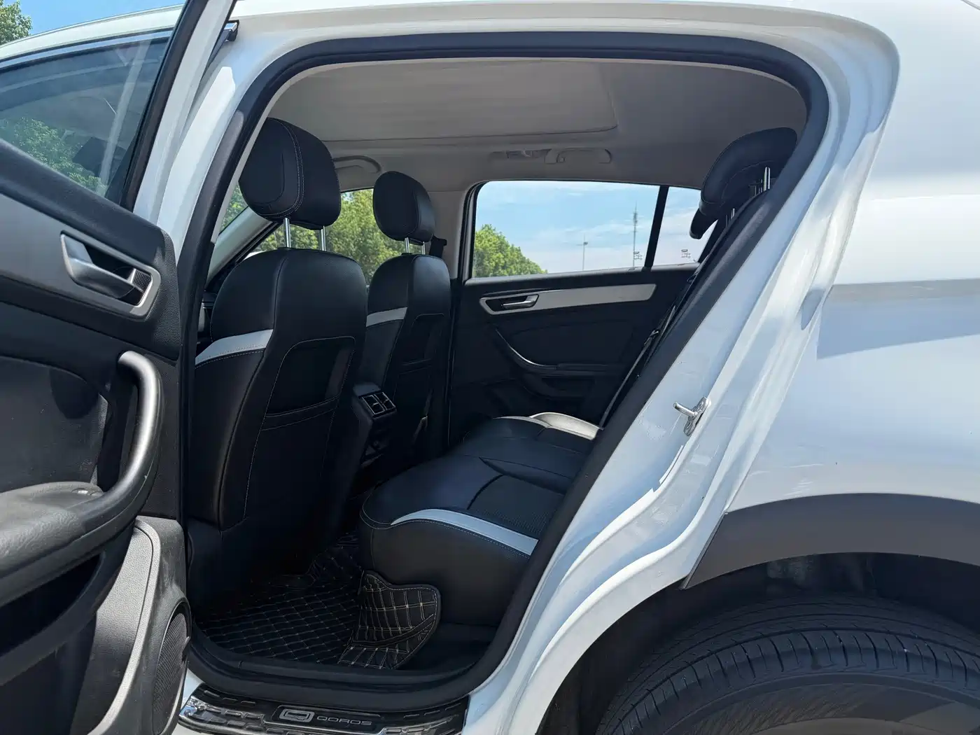Qoros 5 2019 2019 1.6T Automatic Zhiyun Internet (AliOS) Premium Edition