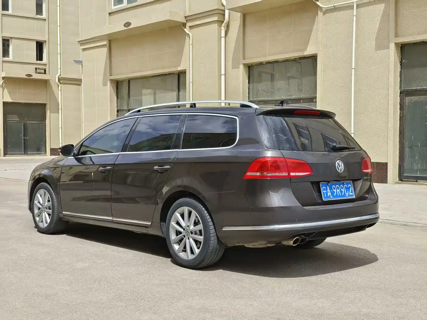 Volkswagen Magotan (Import) 2012 Wagon 2.0TSI Comfort фото 9