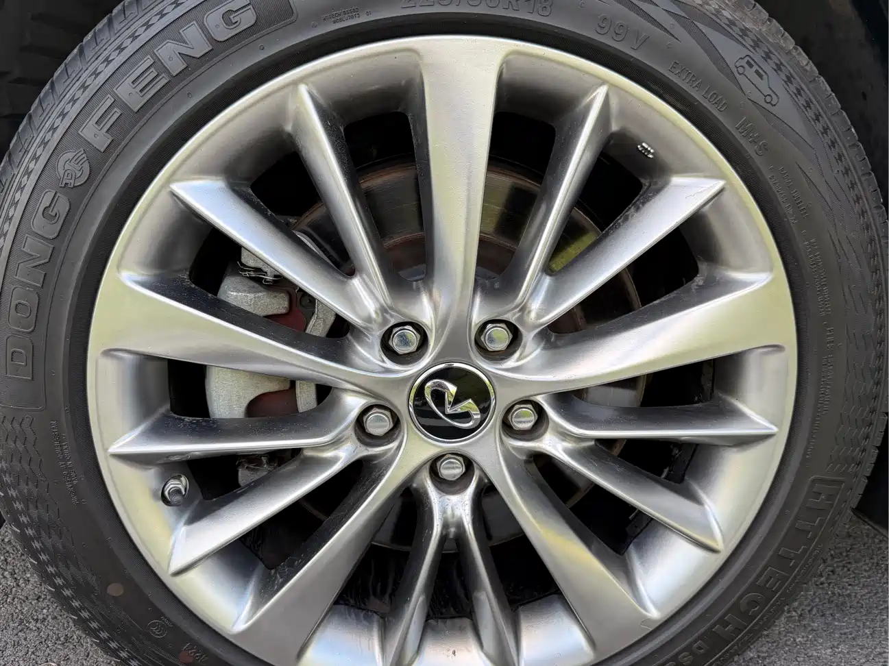 Infiniti Q50L 2019 2018 2.0T Premium Edition (China VI)