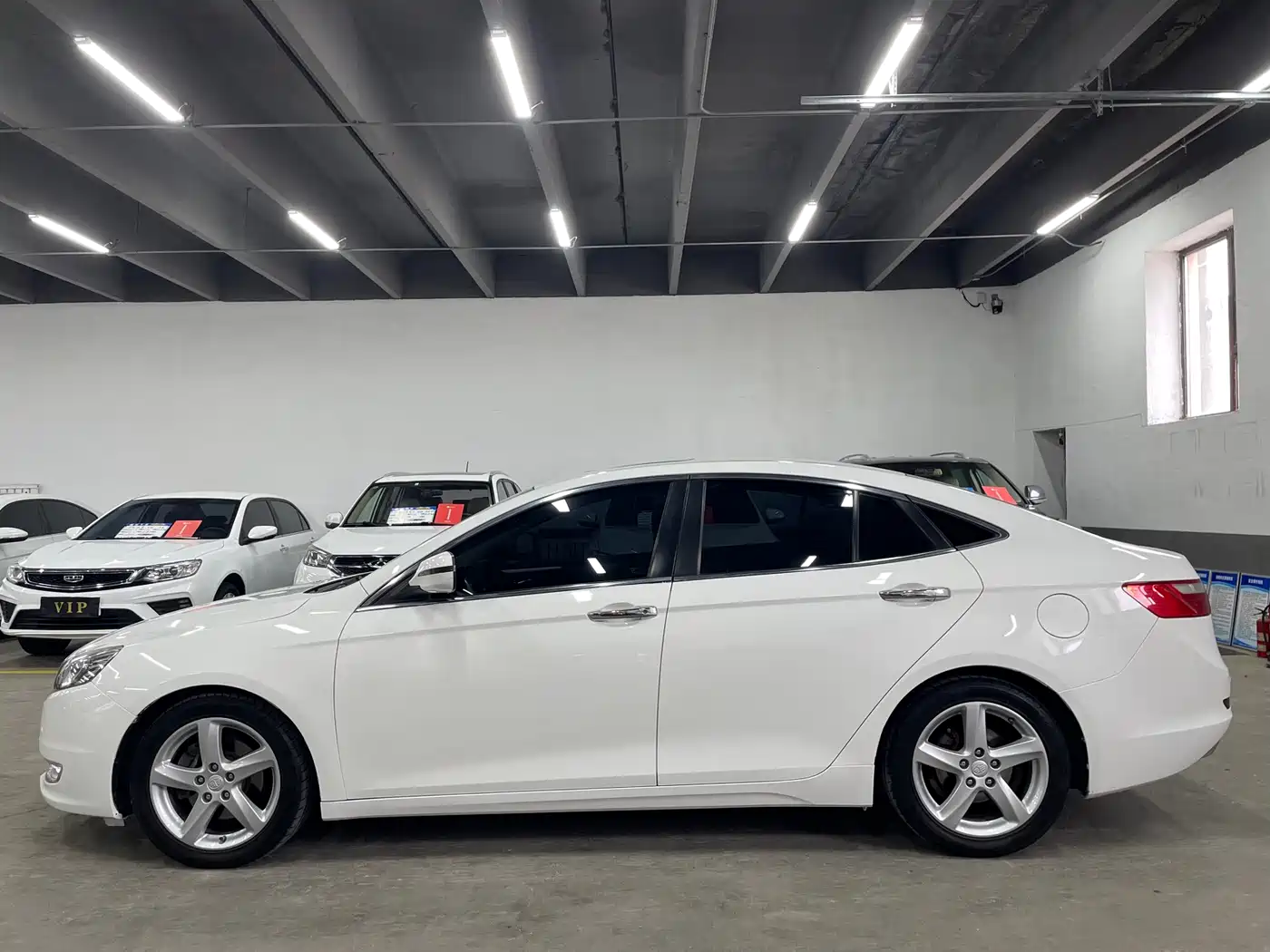 Besturn B70 2014 2014 2.0L Automatic Luxury