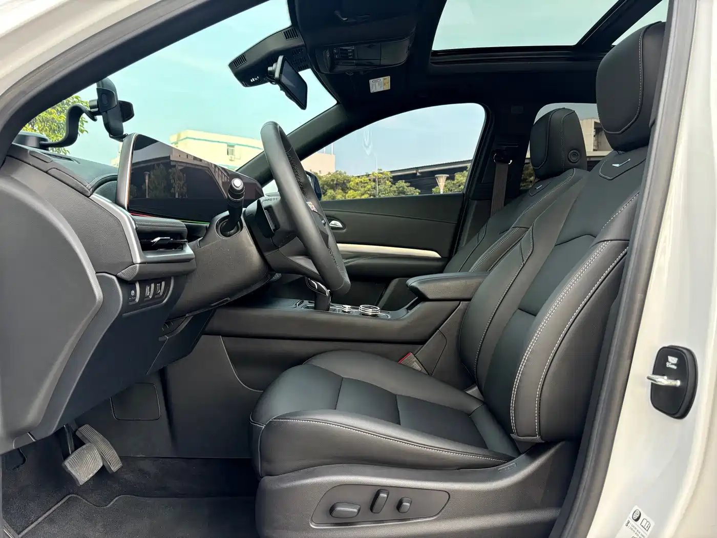 Cadillac XT4 2024 Facelift 28T 2WD Luxury фото 10
