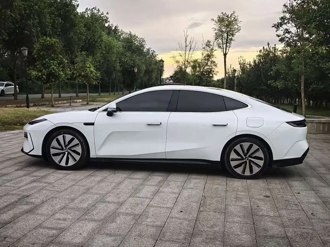 Geely Galaxy Galaxy E8 2024 2024 665km RWD Starship Voyager Edition