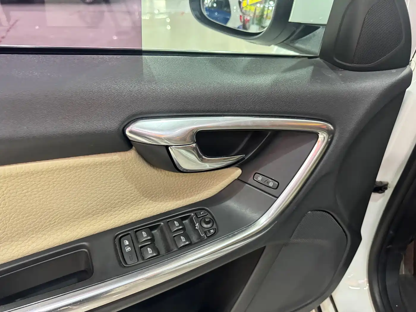 Volvo V60 2013 2014 T5 Zhiyi Edition