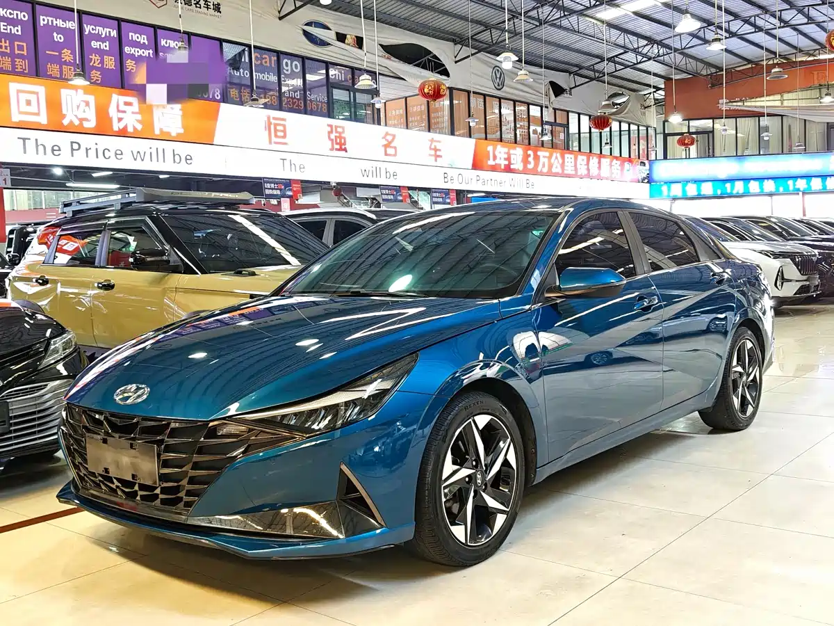 Hyundai Elantra 2021 1.5L CVT LUX Premium Edition