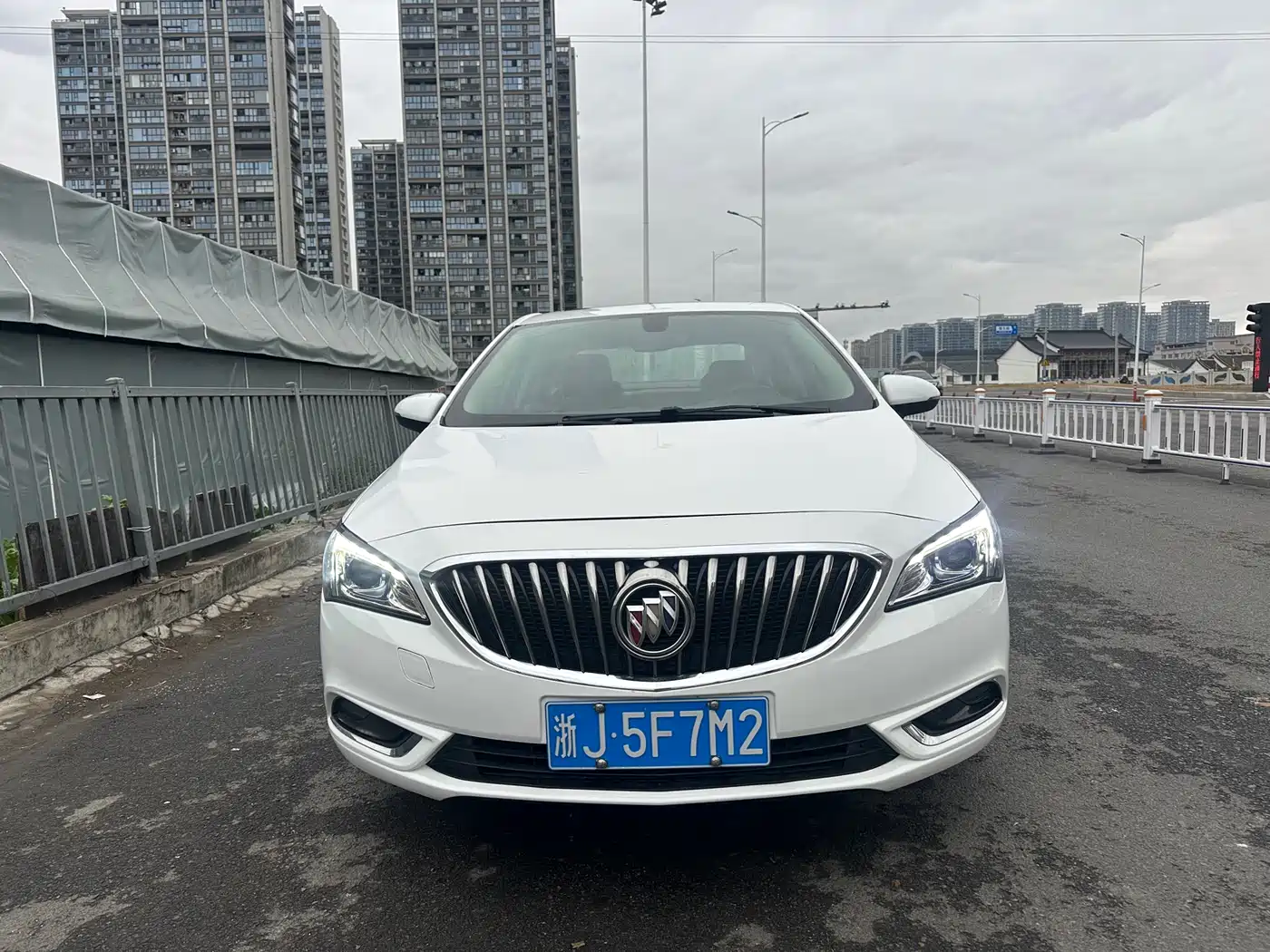 Buick Verano 2017 Sedan 15S Automatic Progressive фото 2