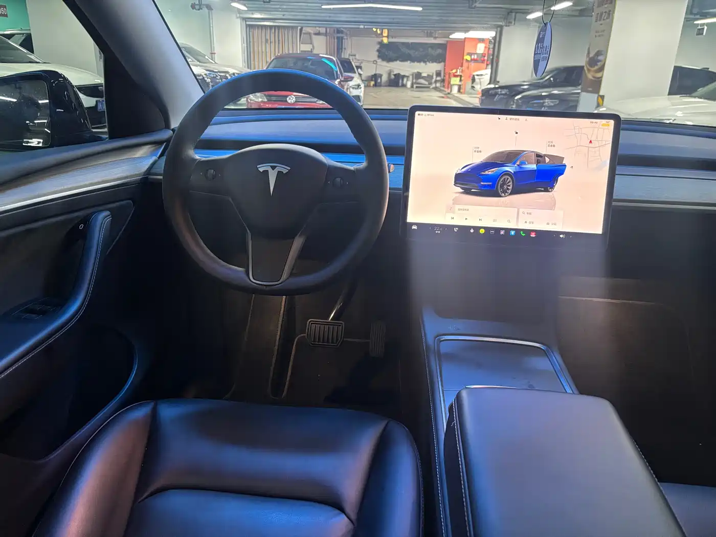 TESLA MODEL Y