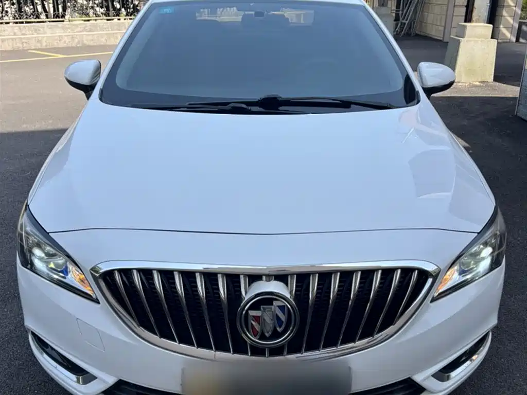 Buick Verano 2017 Sedan 20T DCT Leading фото 10