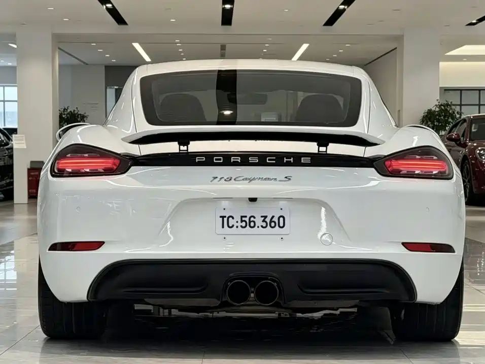 Porsche 718 2018 Cayman 2.0T фото 8