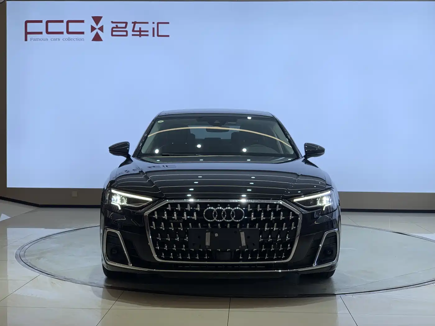 Audi A8 2023 A8L 45 TFSI quattro Luxury фото 2
