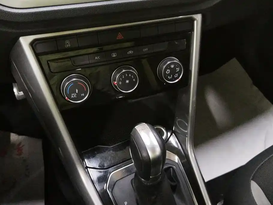 Photo 16 - Volkswagen T-ROC