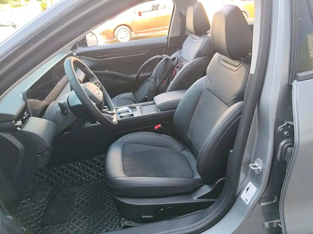 Ford Mondeo 2024 2023 EcoBoost 245 Luxury