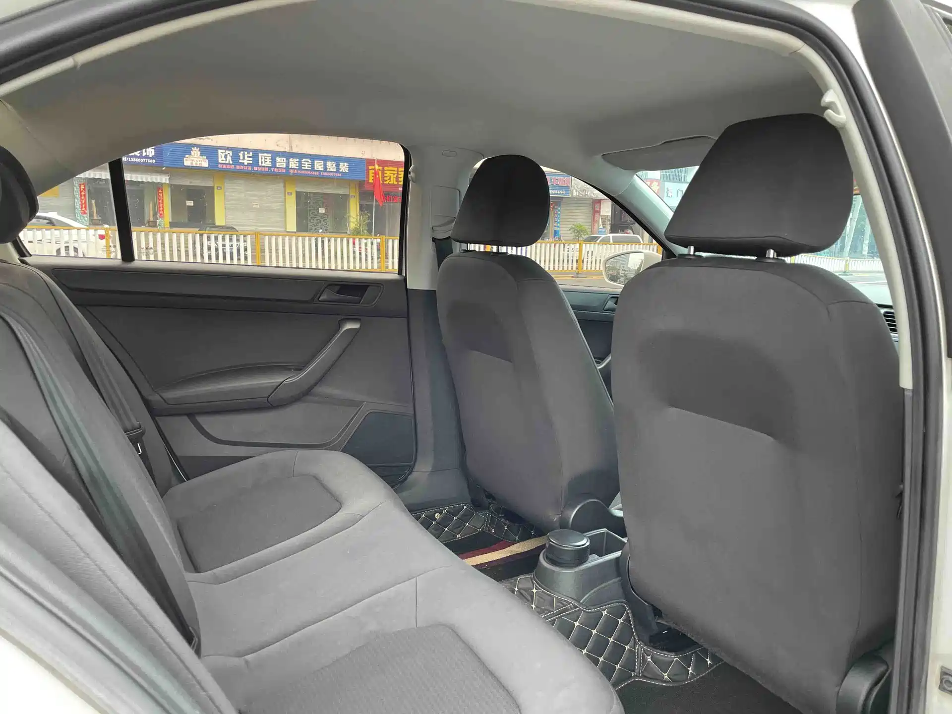 Photo 8 - Volkswagen Santana