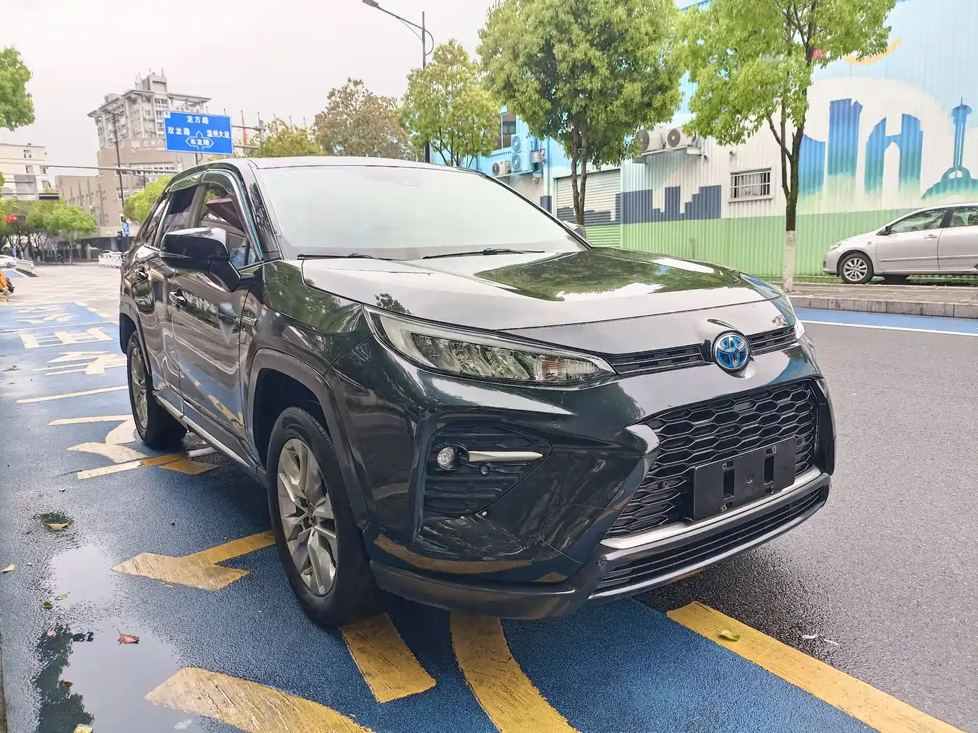 Toyota Wildlander 2020 Dual Engine 2.5L E-CVT FWD Luxury фото 8